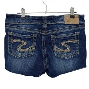 Silver Jeans Suki Cut Off Shorts Womens 29 Dark Wash Blue Denim 2.5" Inseam EUC